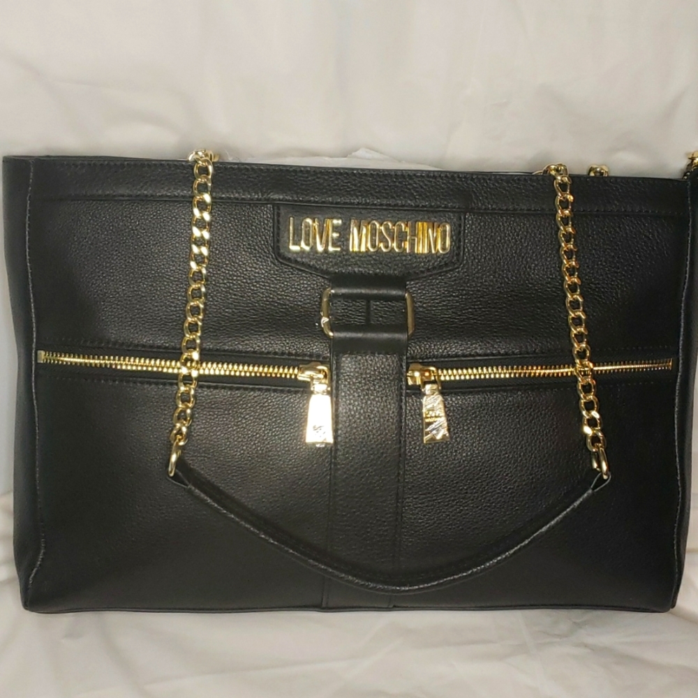 Love Moschino